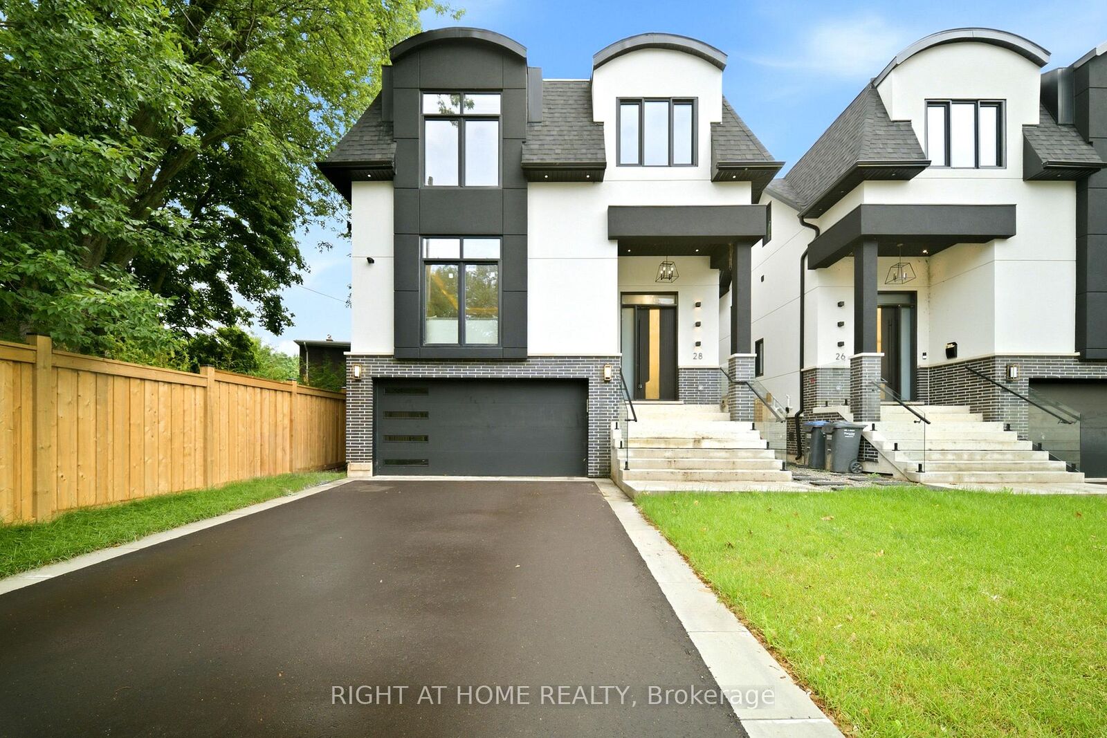 Property Photo: 28 Pine Avenue S ON L5H 2P6
