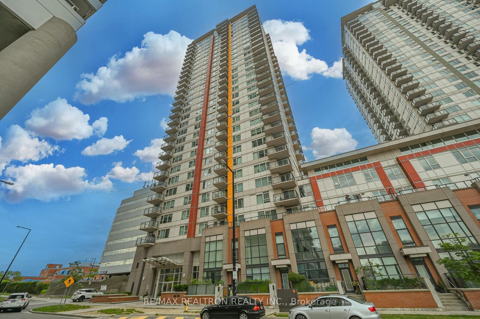 Property Photo:  25 Town Centre Court 2307  ON M1P 0B4 