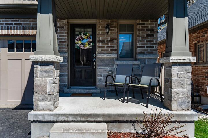 Property Photo:  992 Cook Drive  ON L4R 0E4 