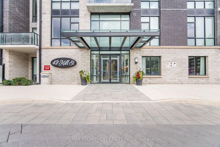 Property Photo:  42 Mill Street 210  ON L7G 0P9 