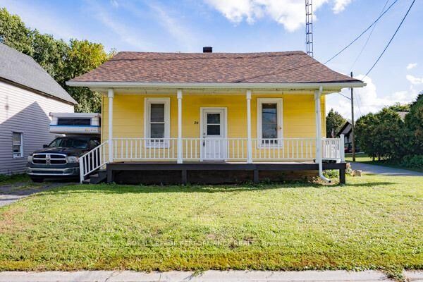 Property Photo:  24 Mechanic Street W  ON K0C 1T0 