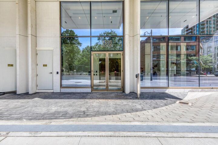 Property Photo:  1315 Bay Street 806  ON M5R 2C4 