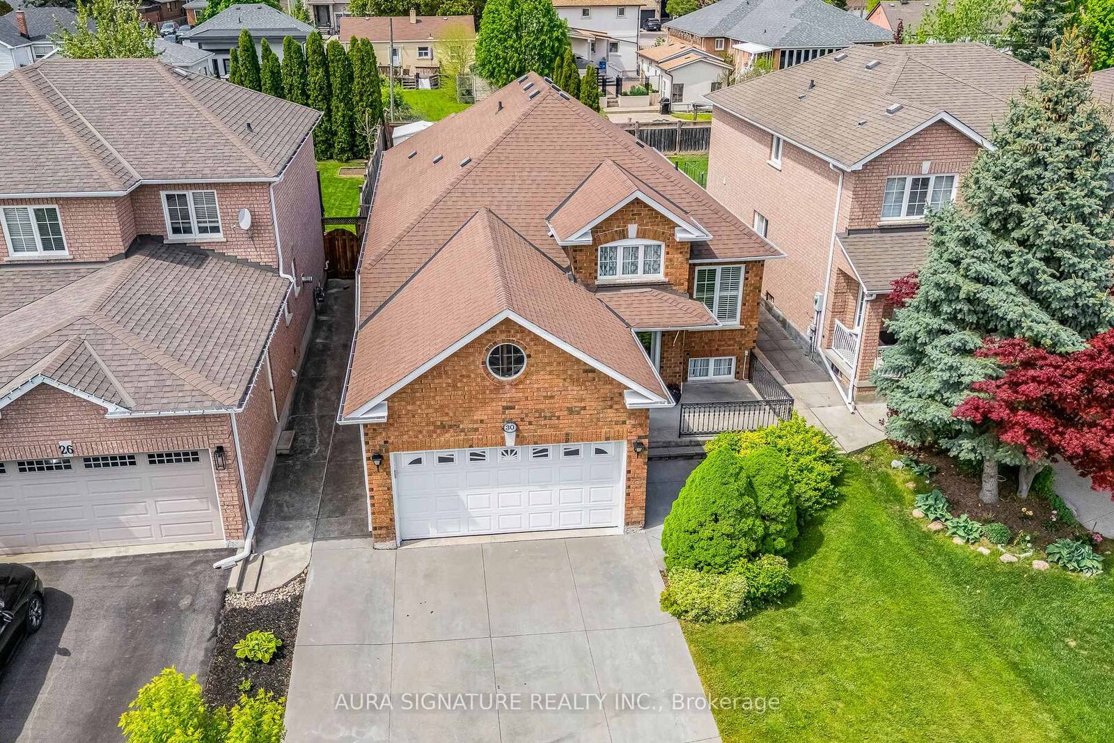 Property Photo:  30 Graceview Court  ON L4L 9C4 