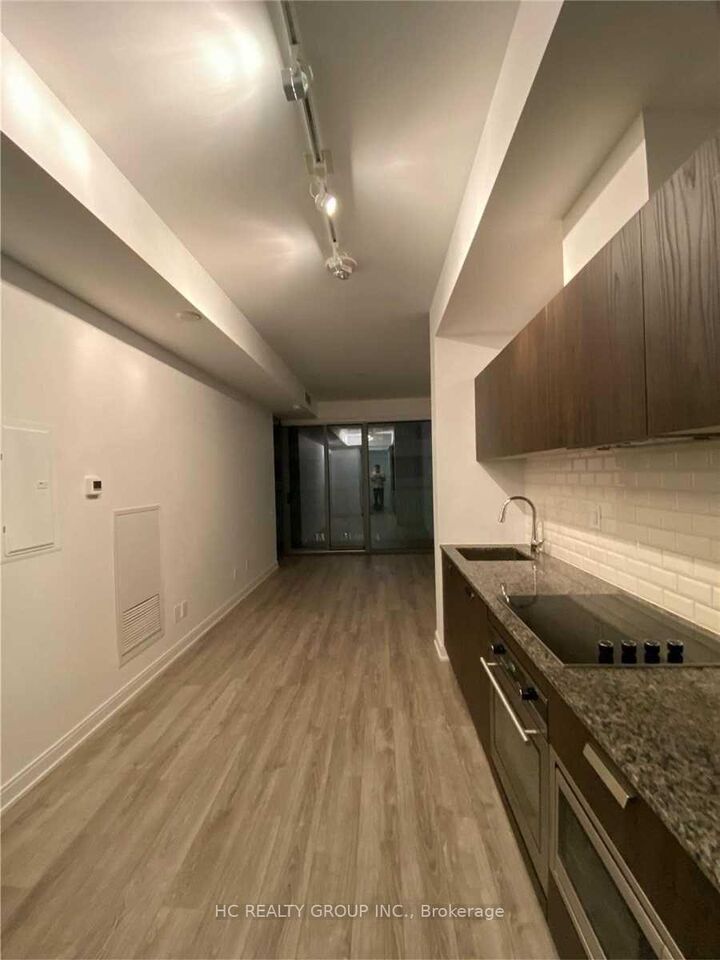 Property Photo:  50 Charles Street E 806  ON M4Y 0C3 