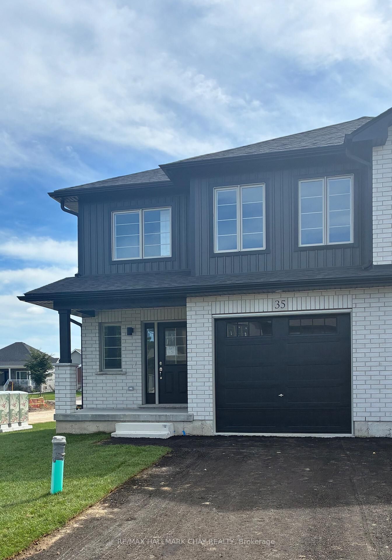 Property Photo:  35 Strath Crescent  ON L0L 1P0 