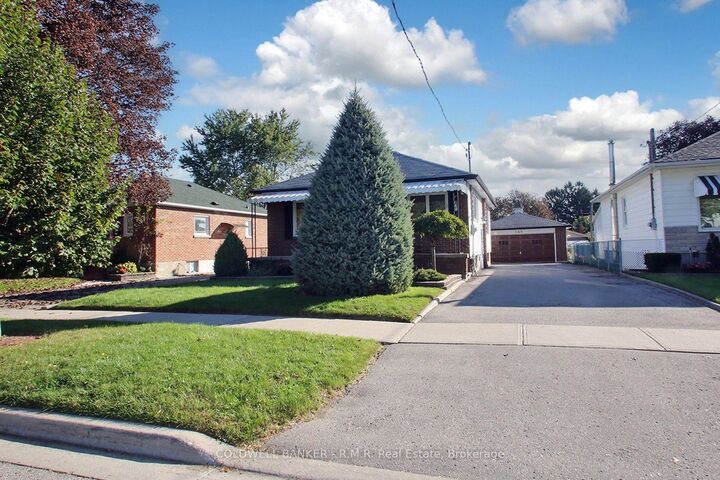 Property Photo: 163 Windsor Street ON L1H 6G4