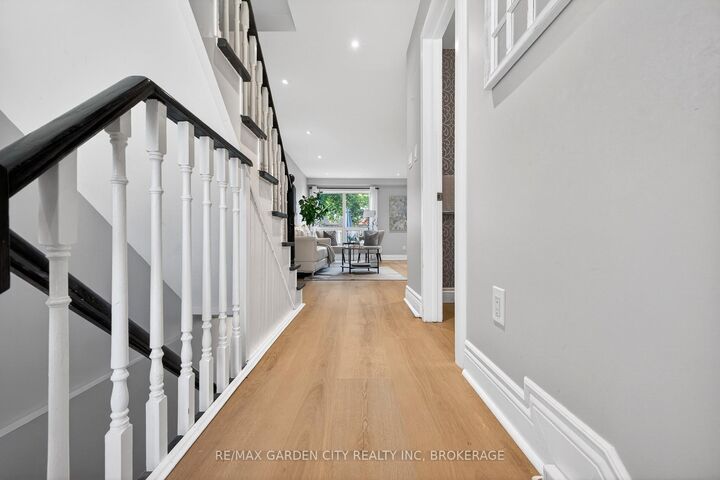 Property Photo:  3008 Palmer Drive 8  ON L7M 1L2 