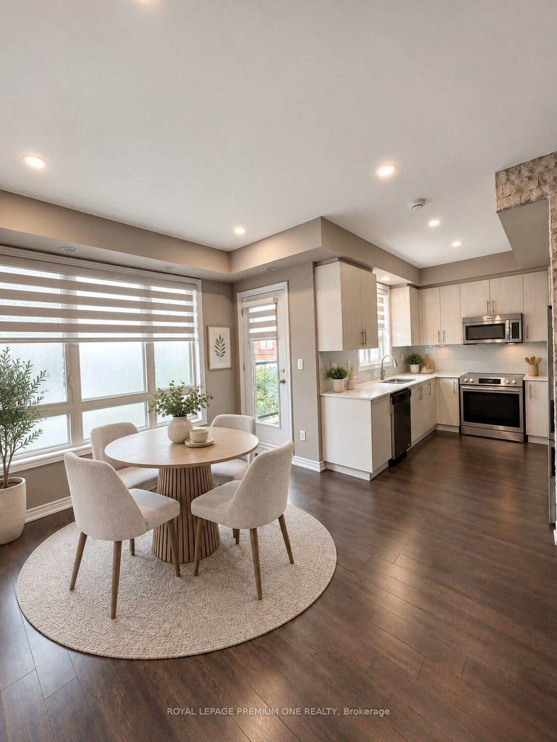 Property Photo:  95 Kayla Crescent 14  ON L6A 4W3 