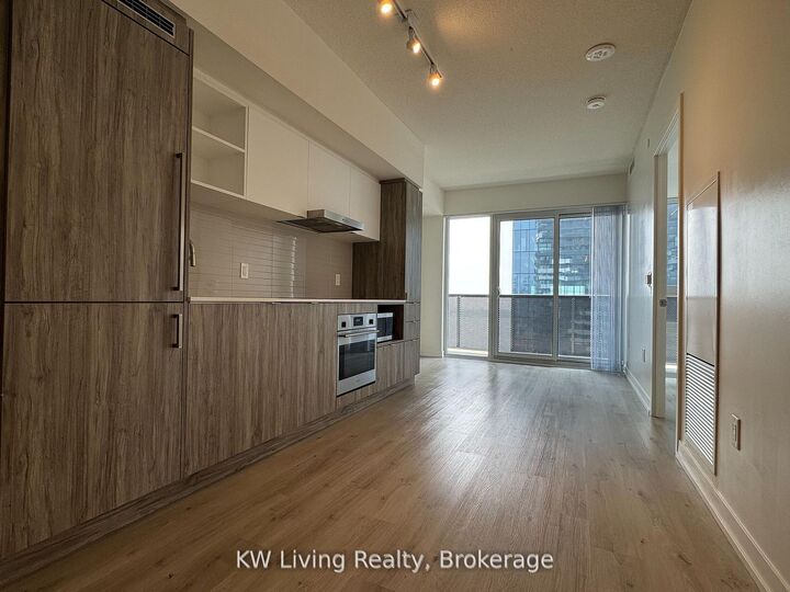 Property Photo: 138 Downes Street 2608 ON M5E 0E4