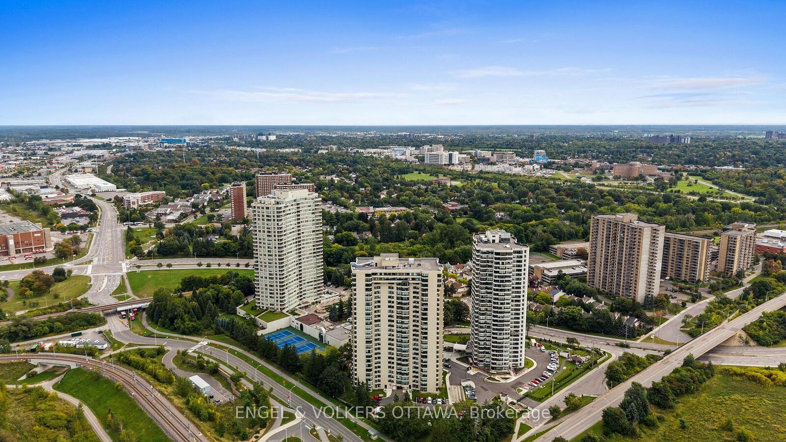 Property Photo:  1500 Riverside Drive 1905  ON K1G 4J4 