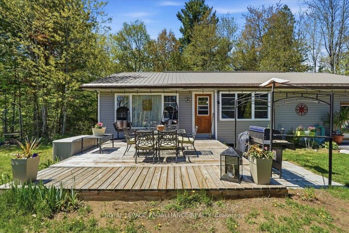 Property Photo: 1023 Jewel Road ON K0H 1K0