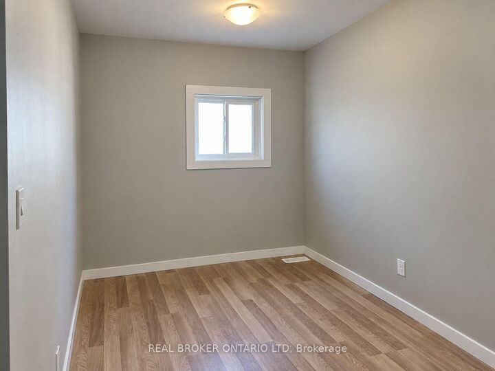 Property Photo:  31 Myrtle Street  ON N5R 2E6 