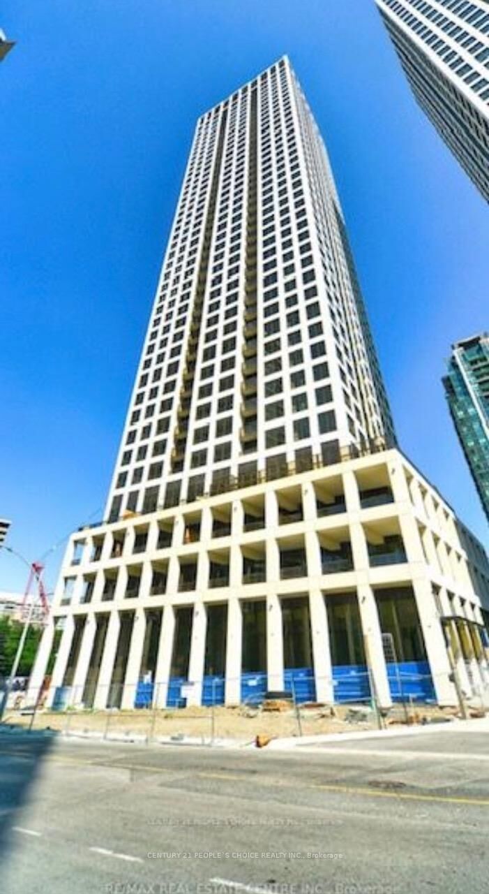 Property Photo:  30 Elm Drive W 2509  ON L5A 4C3 