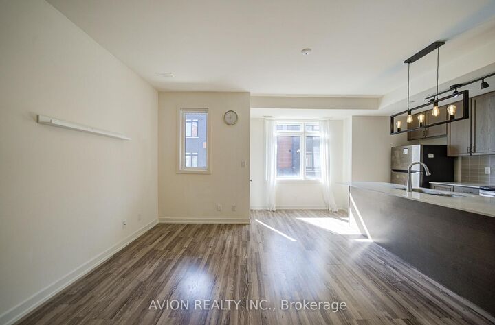 Property Photo:  370 Red Maple Road 83  ON L4C 5T4 
