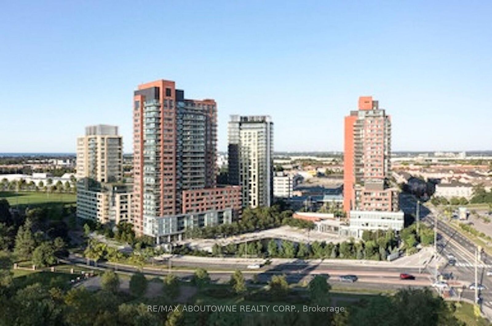 Property Photo:  2 River Plate Street 1406  ON L1S 0G6 