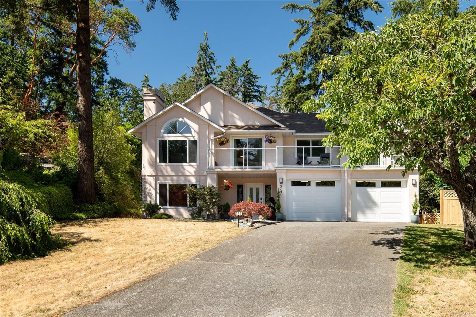 Property Photo:  222 Ashley Pl  BC V9B 5V5 