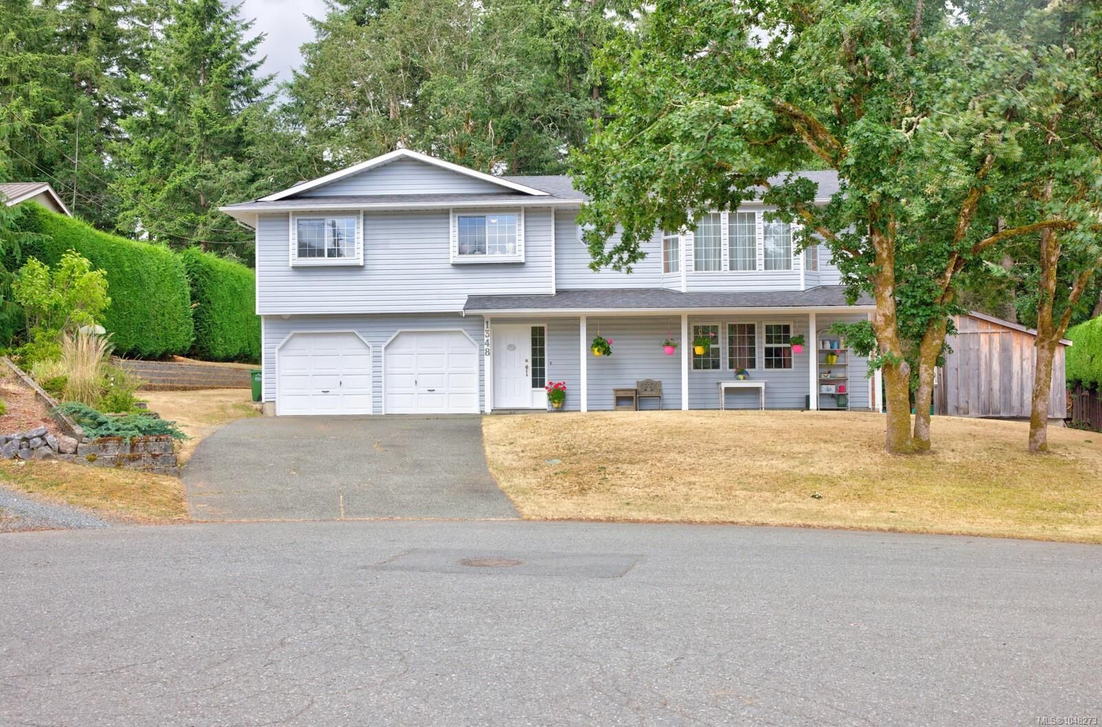 Property Photo:  1348 Oakwood Pl  BC V9L 5R3 