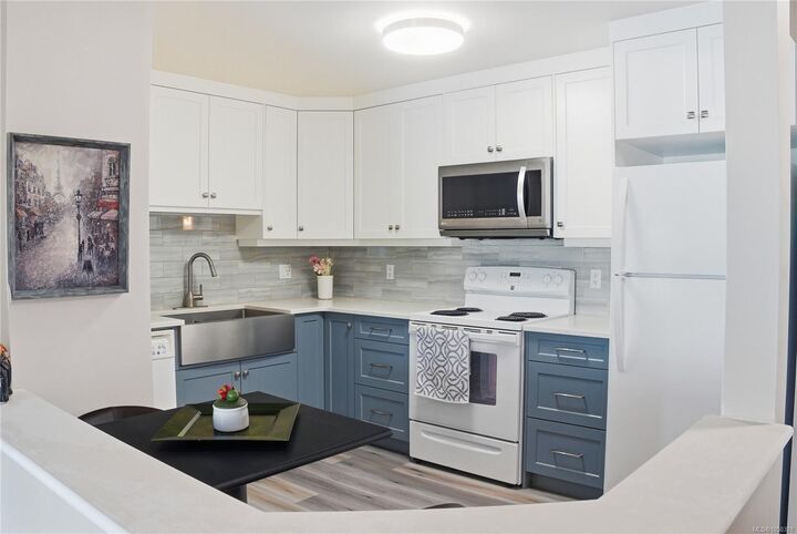 Property Photo: 5650 Edgewater Lane #209 BC V9T 6K1