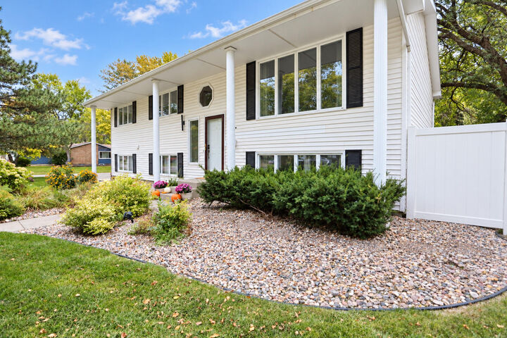 Property Photo:  1703 S 7th Street  SD 57401 
