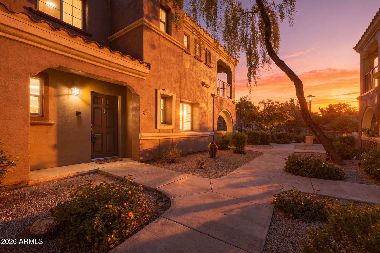 Property Photo:  3935 E Rough Rider Road 1106  AZ 85050 