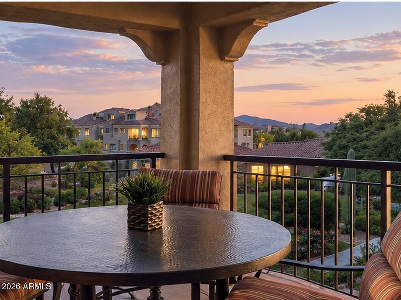 Property Photo:  3935 E Rough Rider Road 1106  AZ 85050 