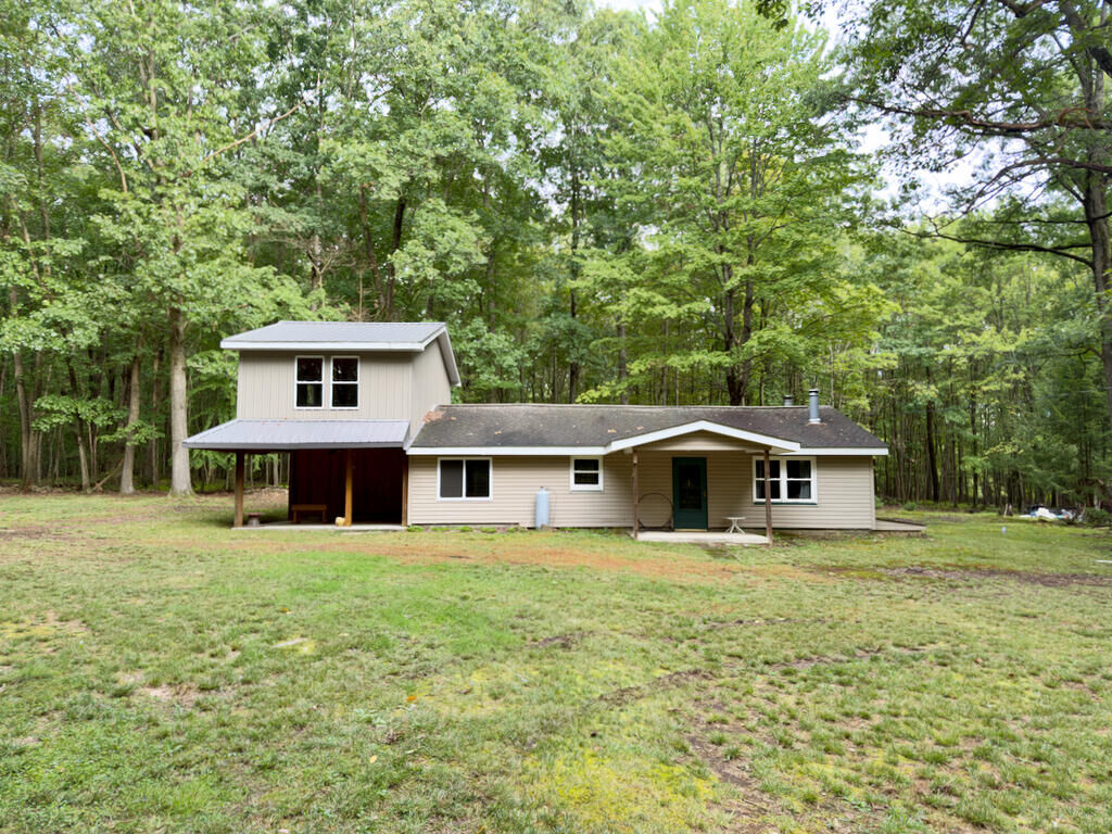 Property Photo: 330 N Kent Rd PA 16374