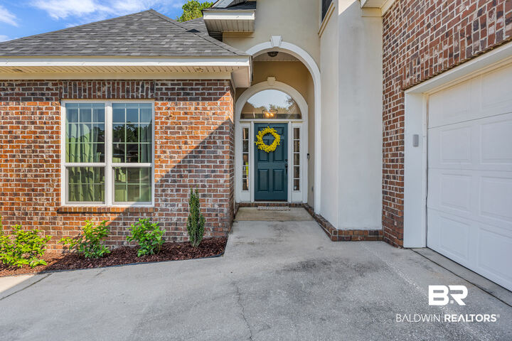 Property Photo: 7200 Bradshaw Court AL 36695