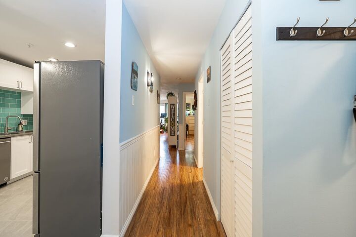 Property Photo:  1440 George Street 201  BC V4B 4A3 
