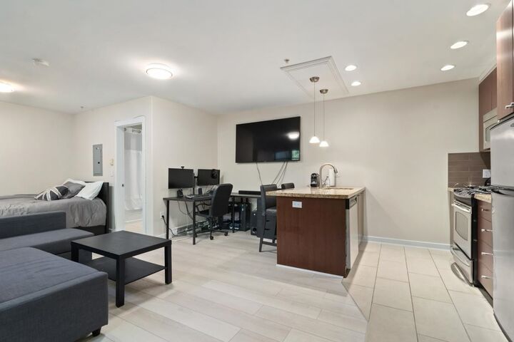 Property Photo:  1863 Wesbrook Mall 22  BC V6T 1J6 