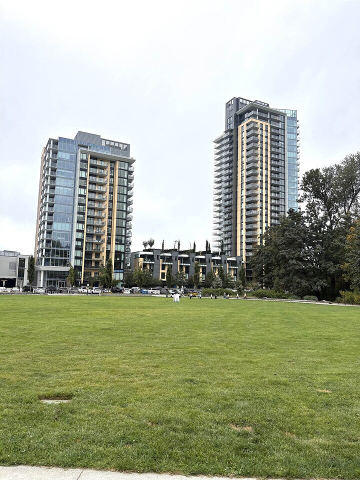 Photo de la propriété: 1401 Hunter Street 501 BC V7J 0E2