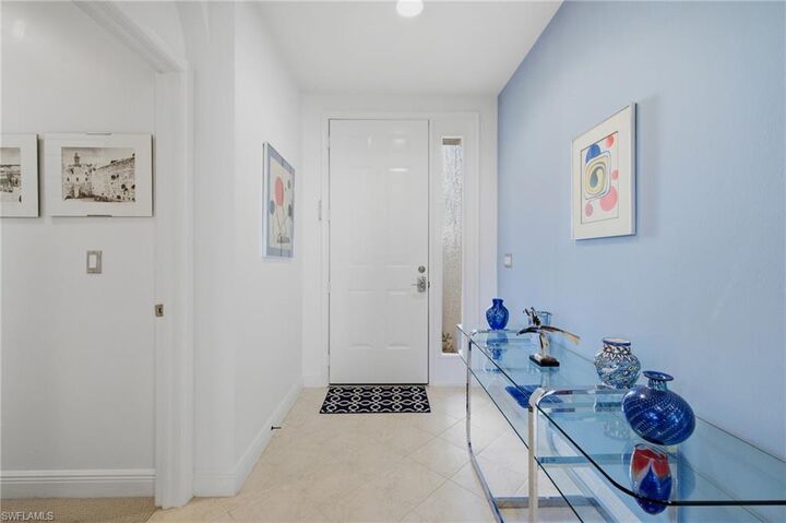 Property Photo:  5111 W Hyde Park Ct 101  FL 33912 