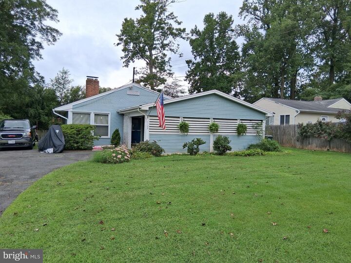 Property Photo: 7123 Alger Road VA 22042