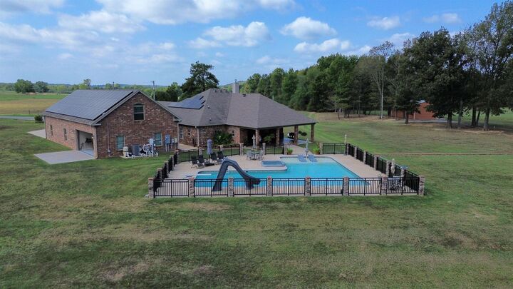 Property Photo: 112 Logan Drive AR 72012