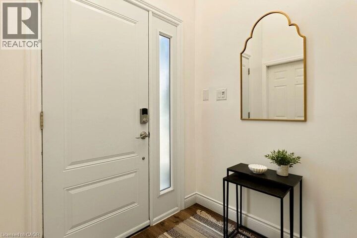 Photo de la propriété: 33 Albert Street ON L8M 2Y1