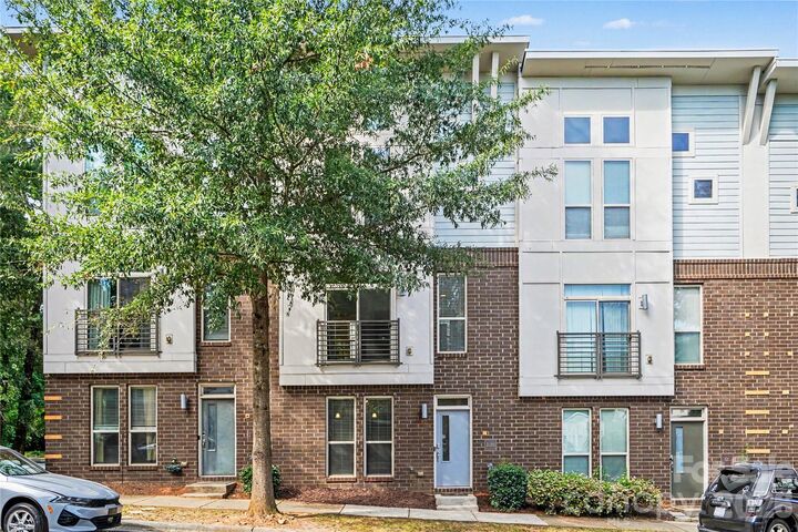Property Photo:  3509 Artists Way  NC 28205 
