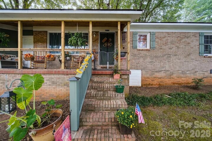 Property Photo:  1210 2nd Street SE  NC 28613 