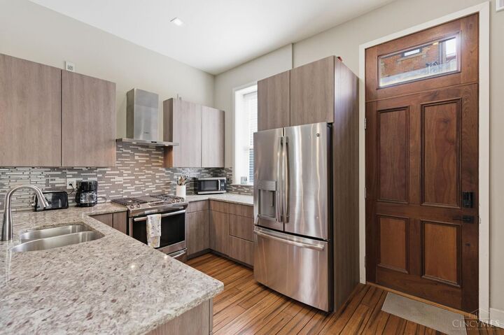 Property Photo: 206 Wade Street OH 45202