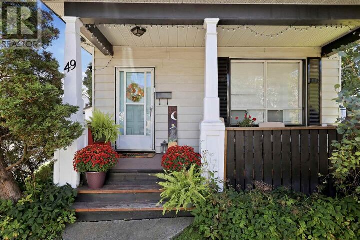 Property Photo:  49 Hawthorne Ave  ON P6B 1C6 