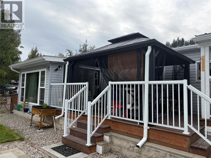 Property Photo: 1601 Columbia Avenue 17 BC V1N 1J1