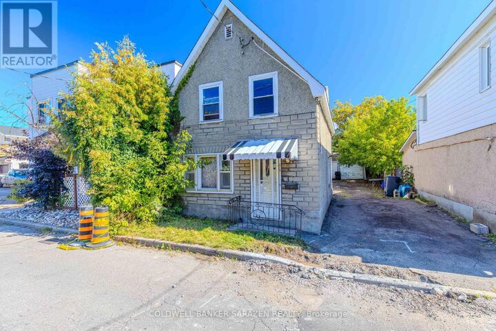 Property Photo: 215 Desrosiers Street ON K1L 7T2