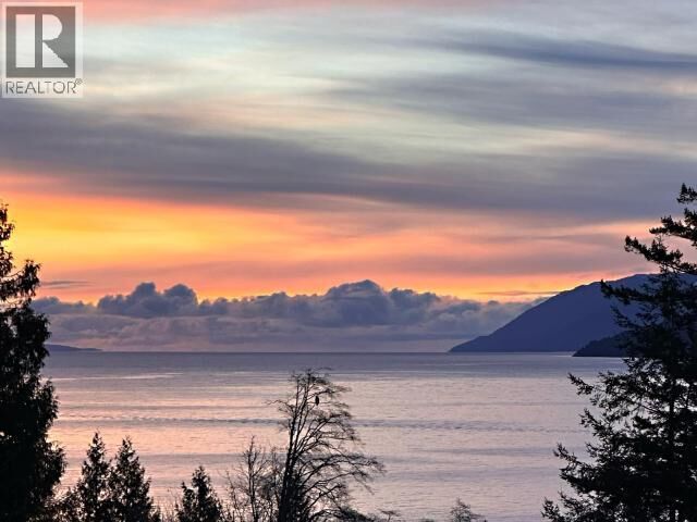 Property Photo:  2119 Palmer Road  BC V8A 0H8 