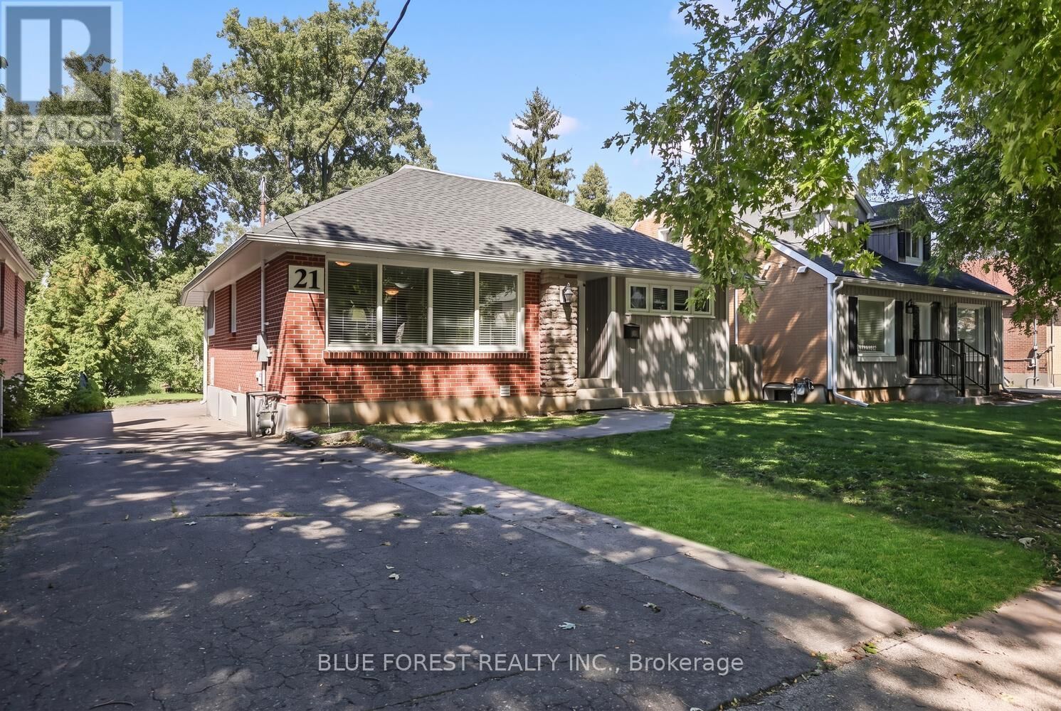 Property Photo:  21 Charles Street  ON N6H 1H1 