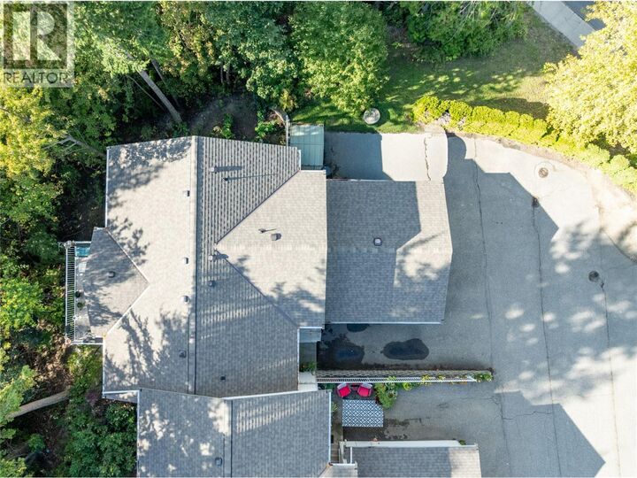 Property Photo:  171 17 Street Southeast 32  BC V1E 1P8 