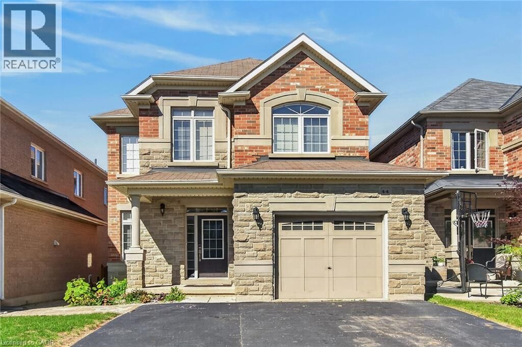 Property Photo:  44 Matteo Trail  ON L9B 0E6 