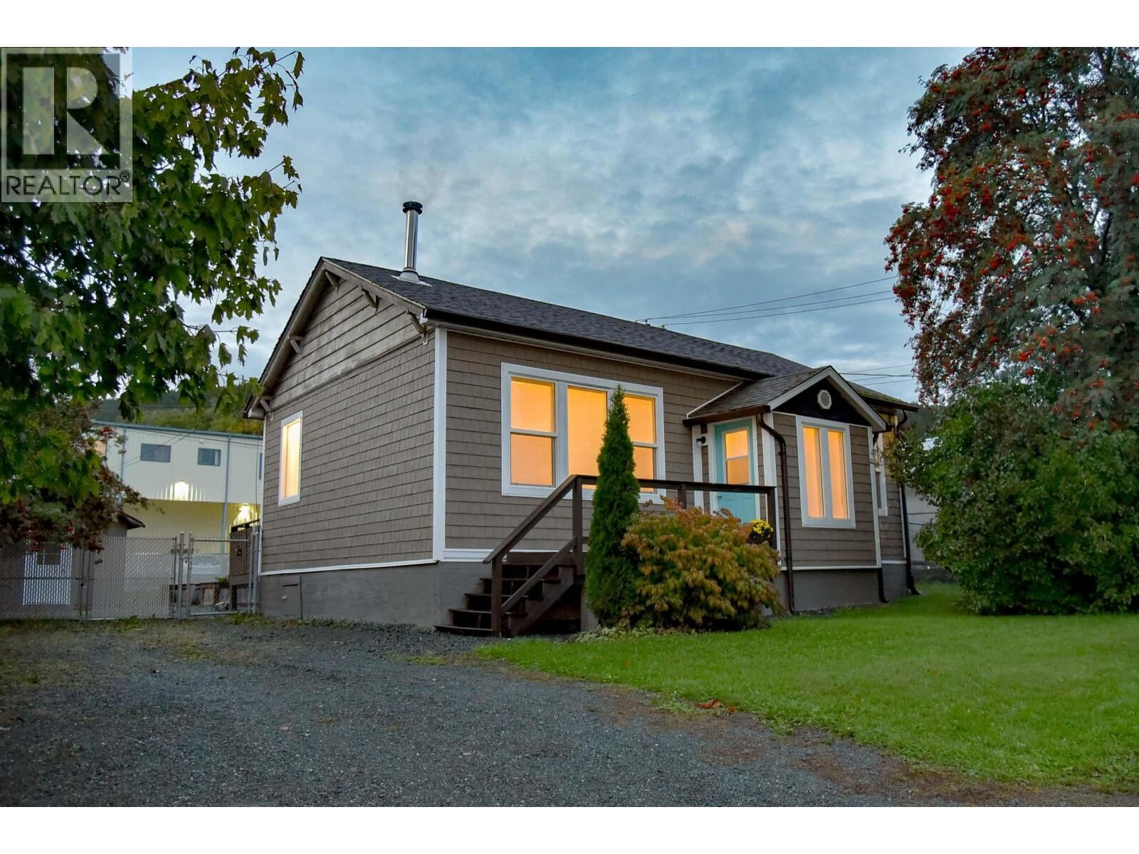 Property Photo:  4434 Greig Avenue  BC V8G 1M3 
