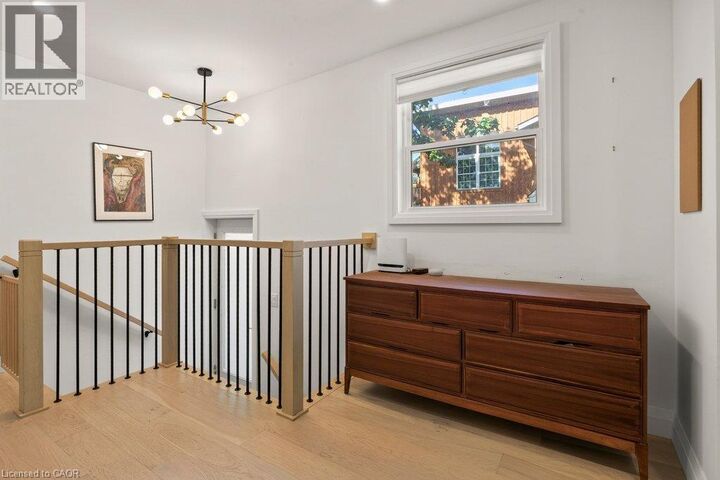 Photo de la propriété: 494 Dundurn Street South ON L8P 4L9