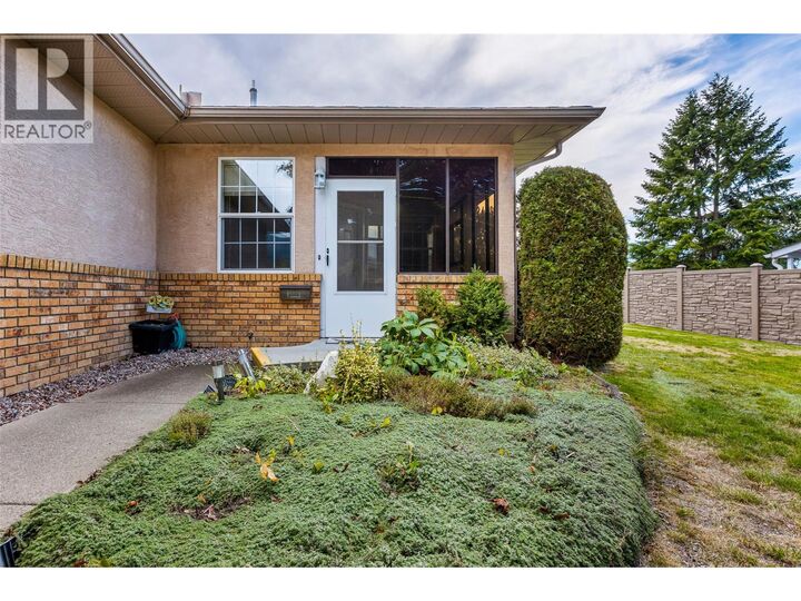 Property Photo:  310 6th Avenue South 1  BC V0B 1G3 