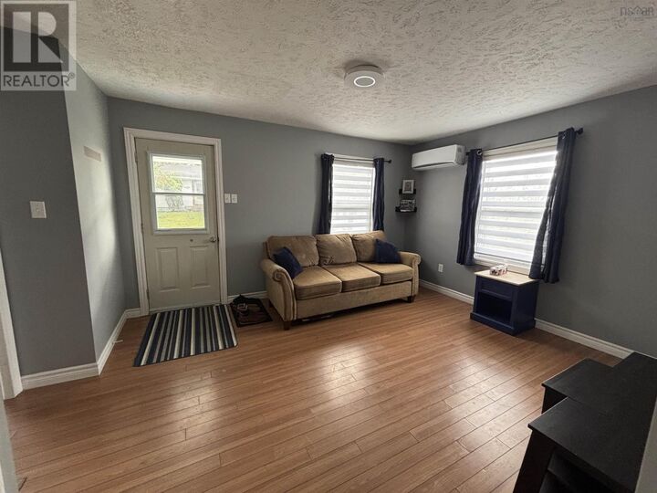 Property Photo:  49 Mechanic Street  NS B0K 1X0 