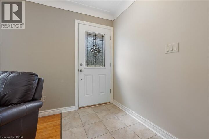 Property Photo:  25 Wayne Drive  ON N3R 2Y6 