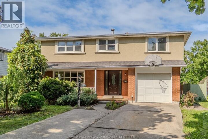 Property Photo:  9880 Asgard Road  ON N8R 1E2 